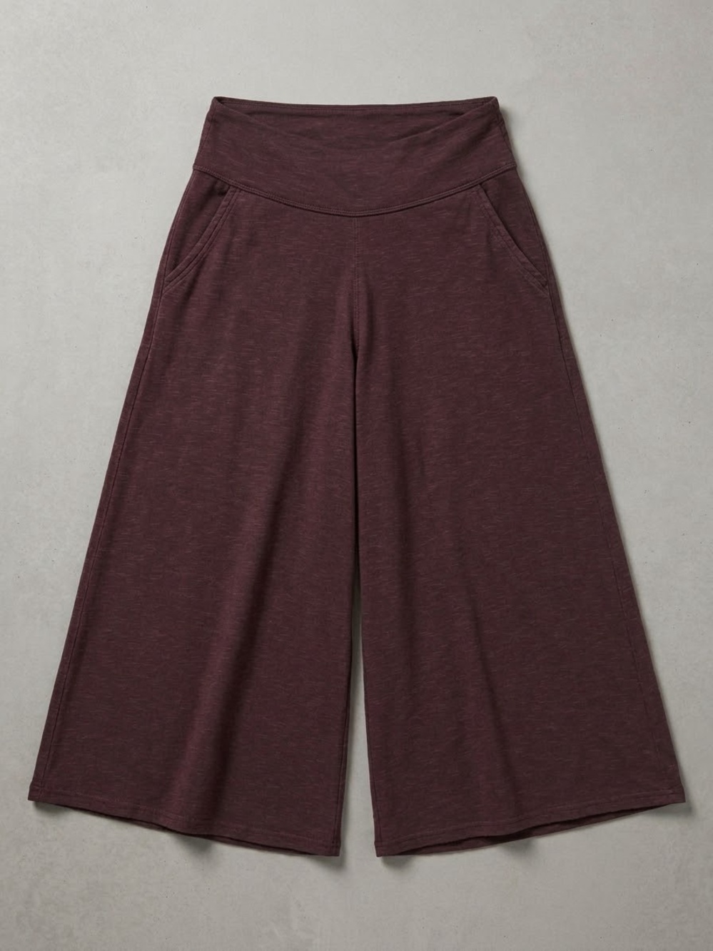 Toad&Co women organic wide leg Chakra cropped lounges pants in Raisin - Small